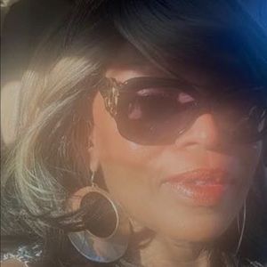 Meet your Posher, Sylvia